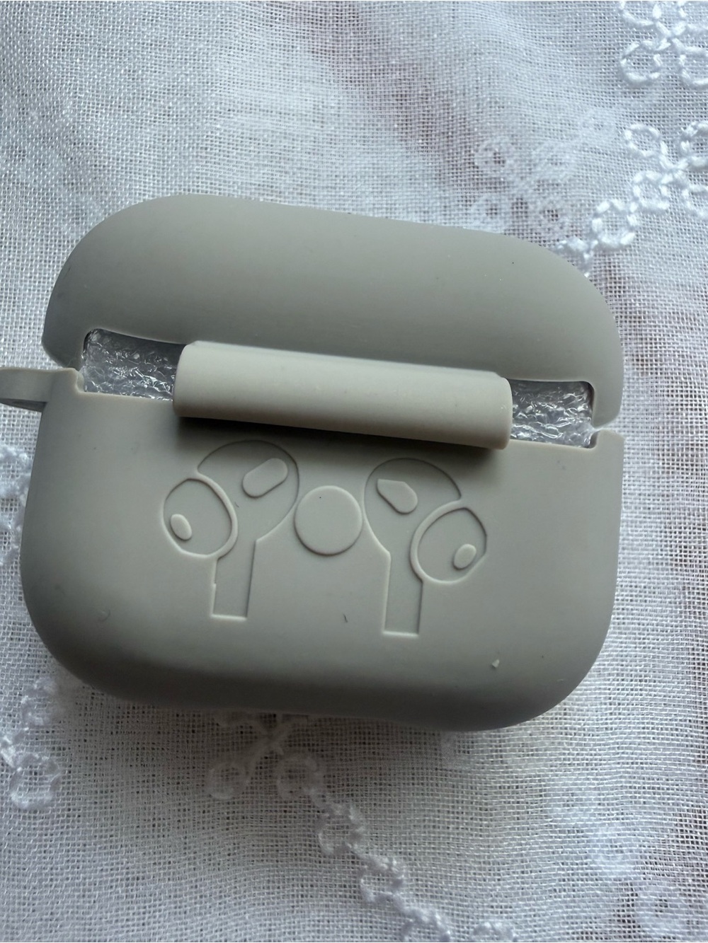 Silicone Earbuds Case Cover in Light Gray